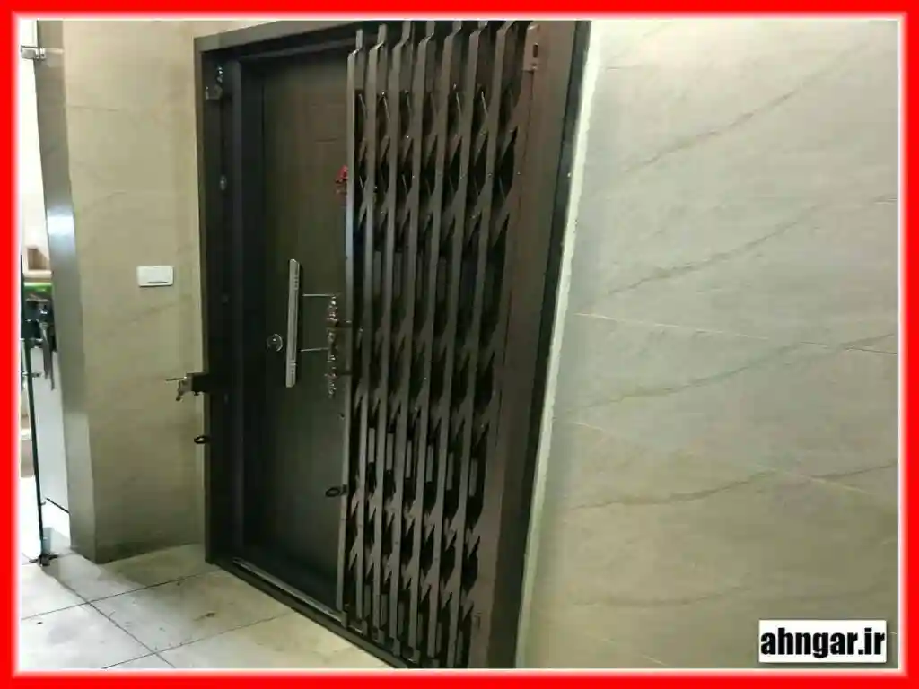 درب آکاردئونی افزایش امنیت آپارتمان درب آکاردئونی افزایش امنیت آپارتمان
