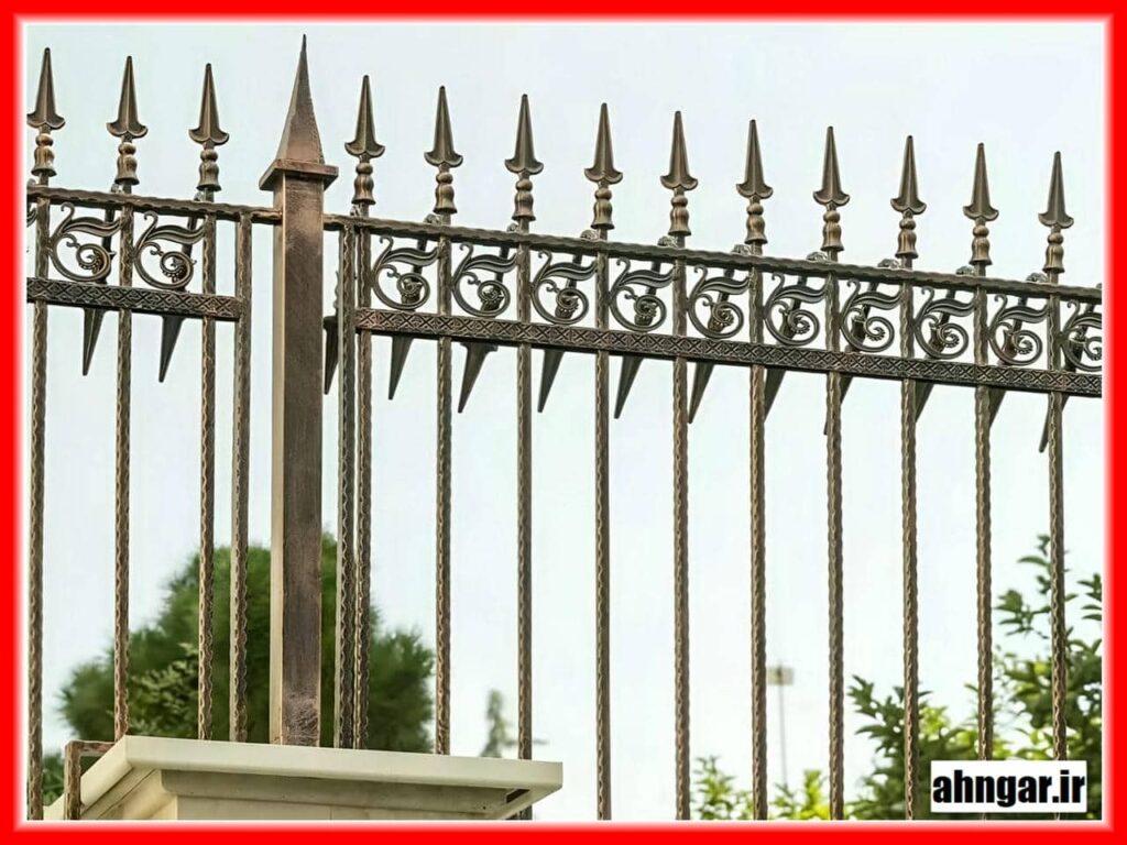 نرده آهنی و فلزی دیوار