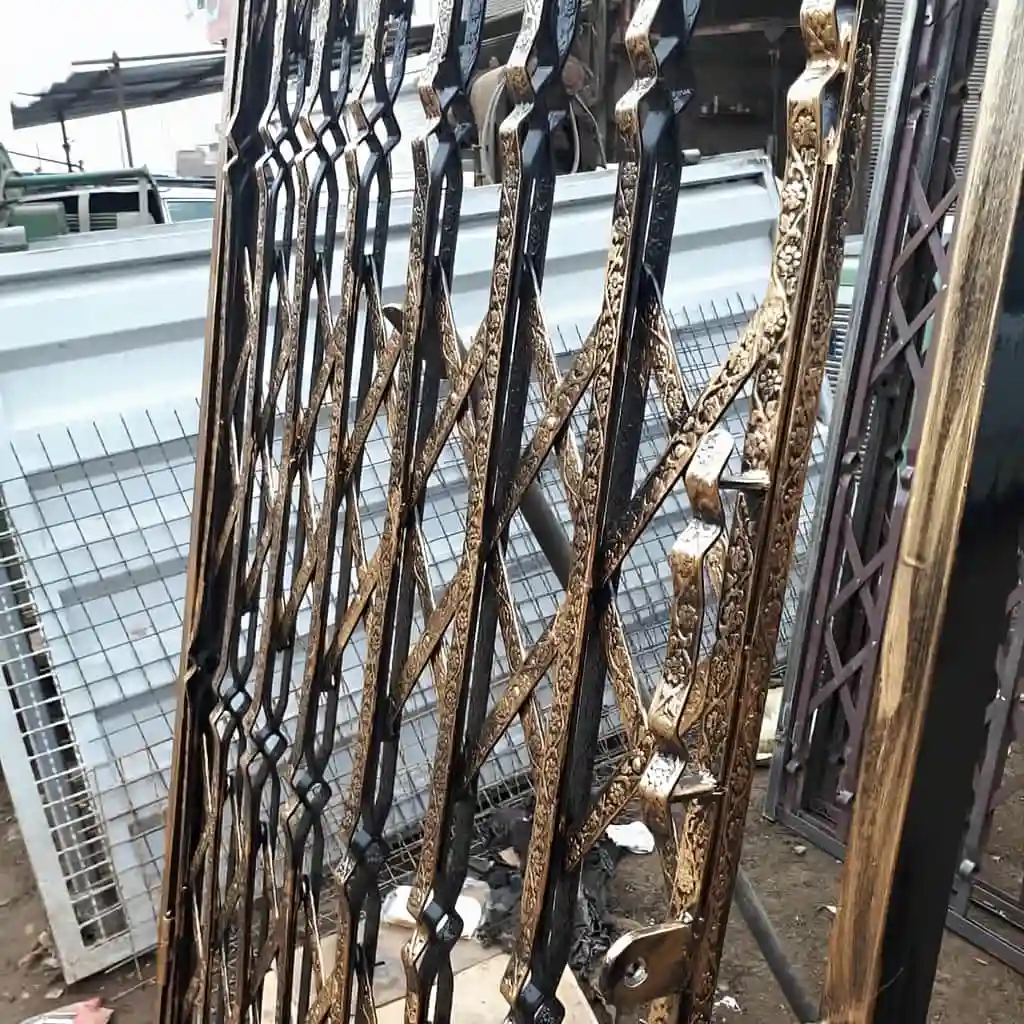 حفاظ فلزی ورودی آپارتمان