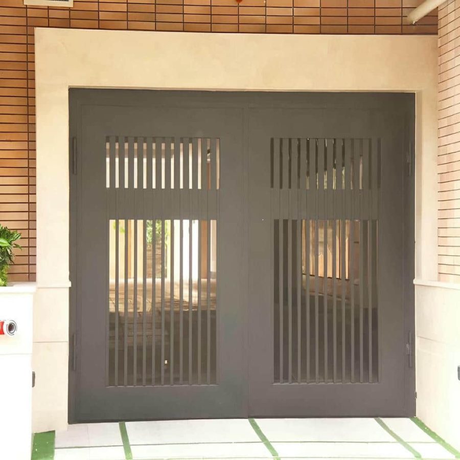 طراحی و ساخت انواع درب آهنی ویلا
