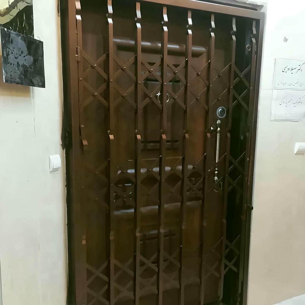 درب آکاردئونی