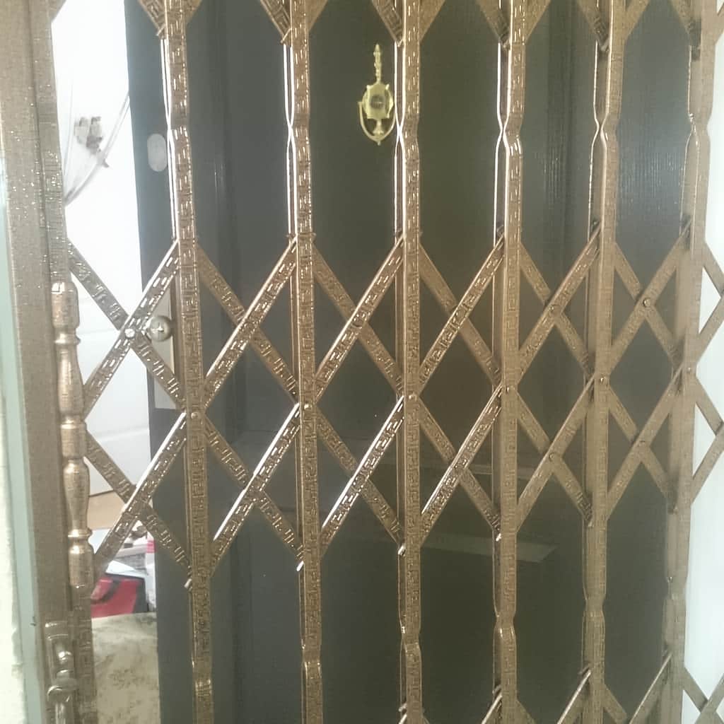 قیمت درب آکاردئونی سه گل در سمنان