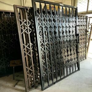 درب آکاردئونی در هشتگرد