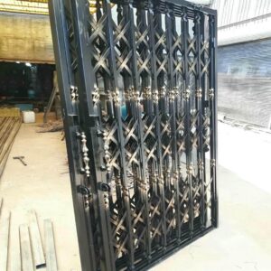درب آکاردئونی در ملارد
