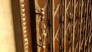 درب آکاردئونی در اصفهان