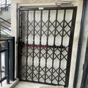درب آکاردئونی در قم