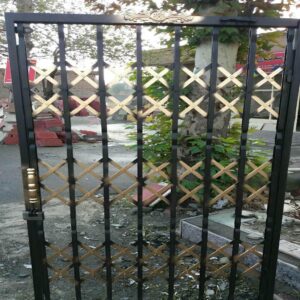 درب آکاردئونی در نظرآباد