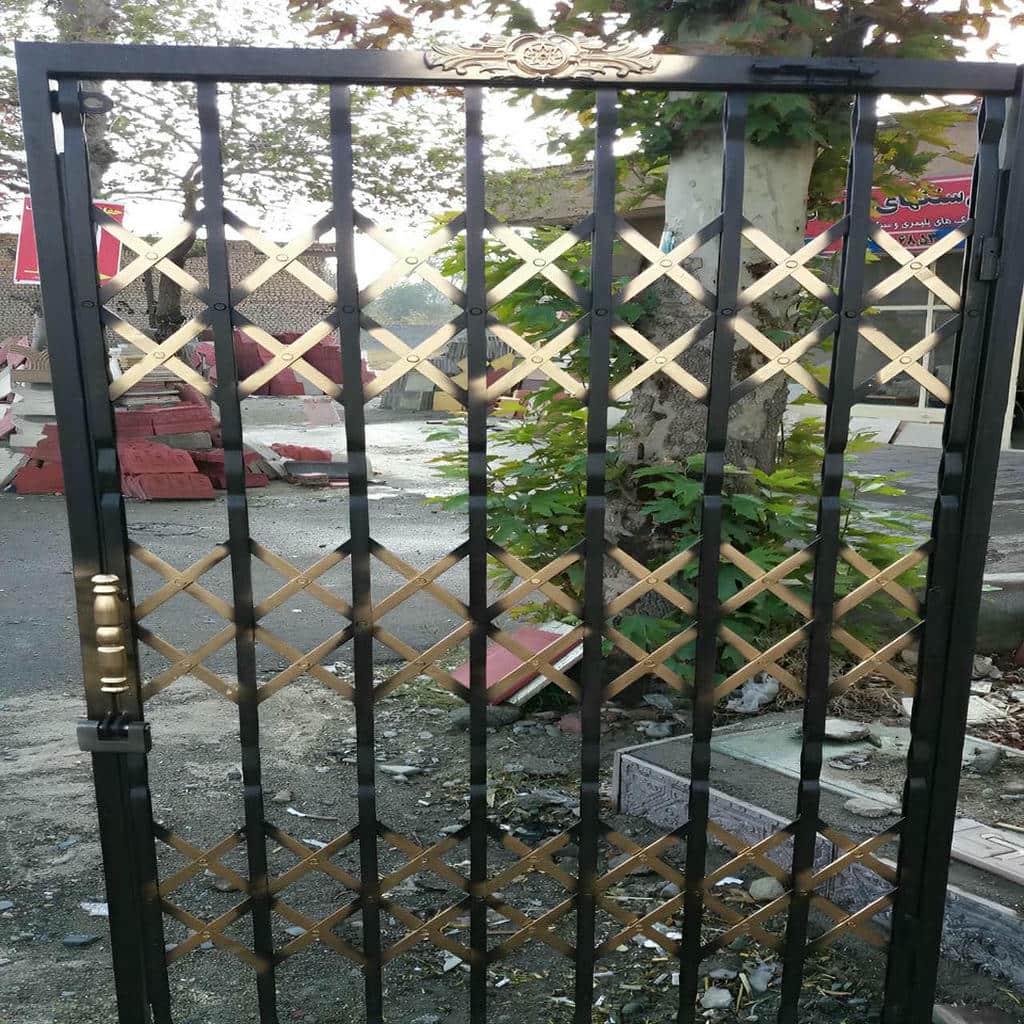درب آکاردئونی در نظرآباد