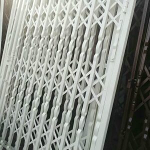 درب آکاردئونی در آبادان