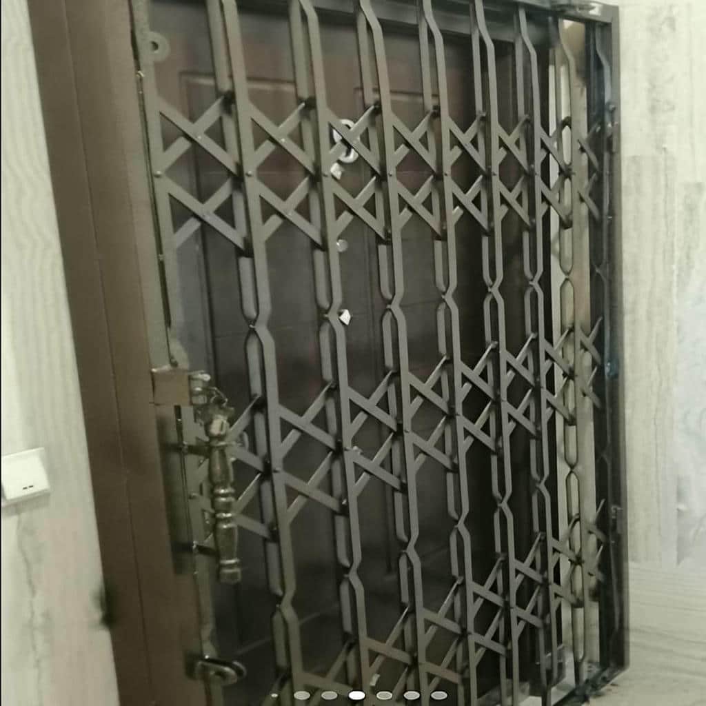 درب آکاردئونی در دماوند