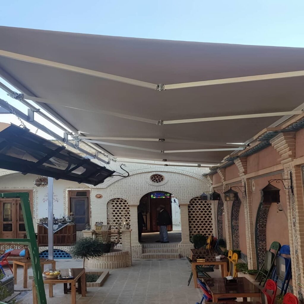 نصب سایبان برقی اتوماتیک پارچه ضدآب در همدان