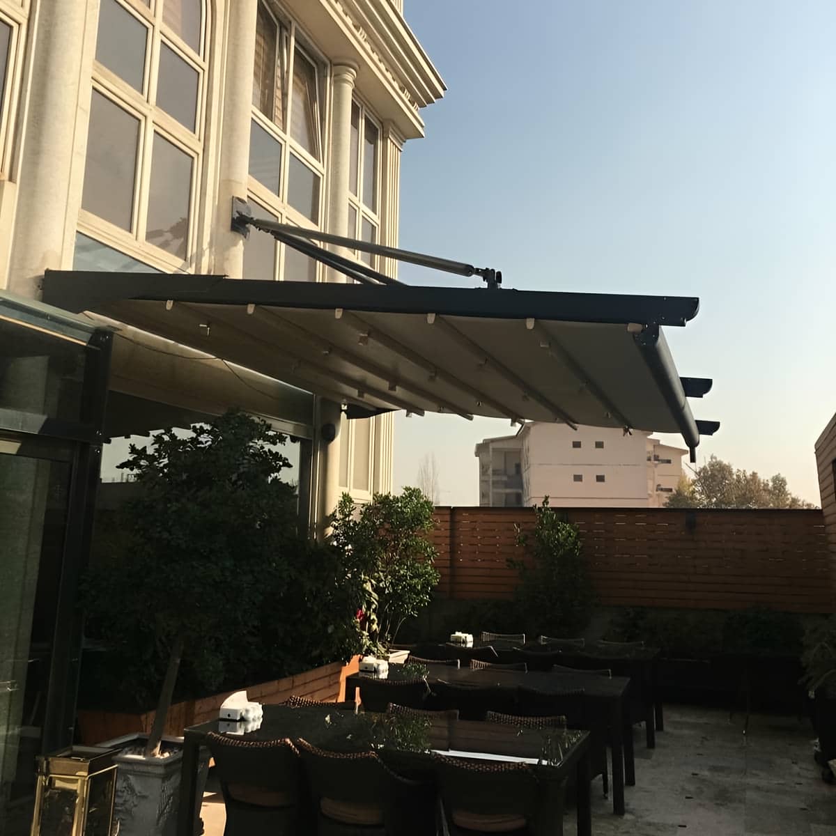 سایبان برقی اتوماتیک در ساوه