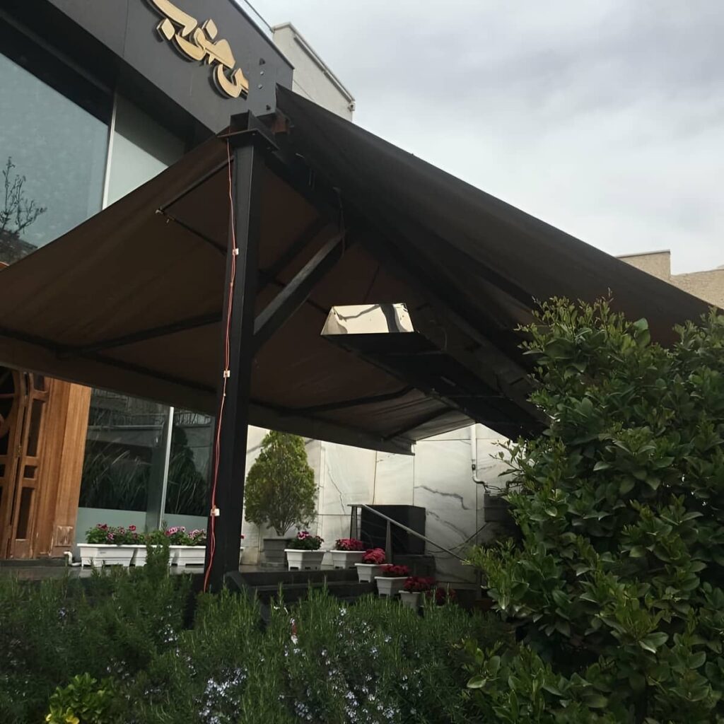 نصب سایبان برقی اتوماتیک پارچه ضدآب در ایرانشهر