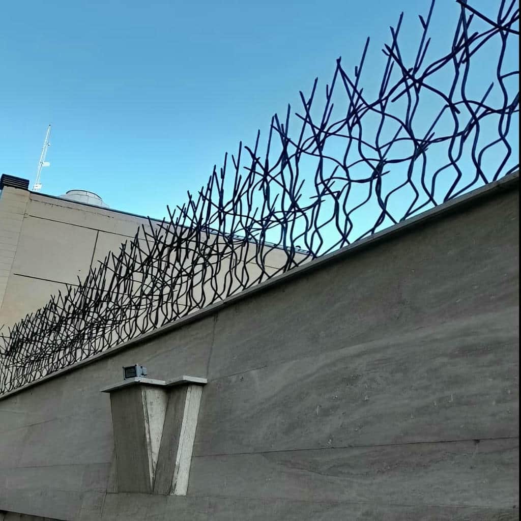 نصب حفاظ شاخ گوزنی نرده دیوار در ارومیه