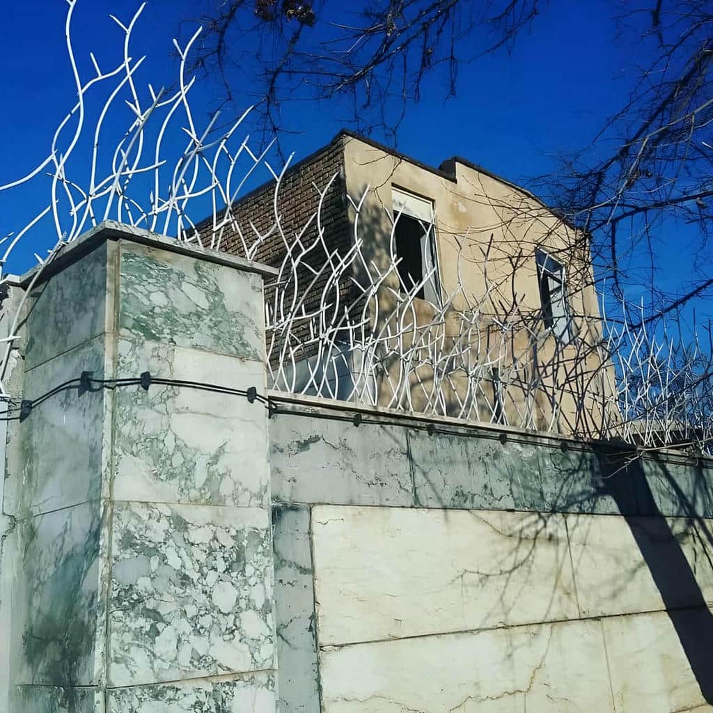 خرید حفاظ شاخ گوزنی دیواری مدل کلاسیک در نسیم شهر