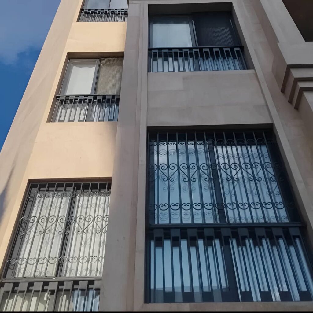 خرید حفاظ پنجره فلزی ساده در آبسرد