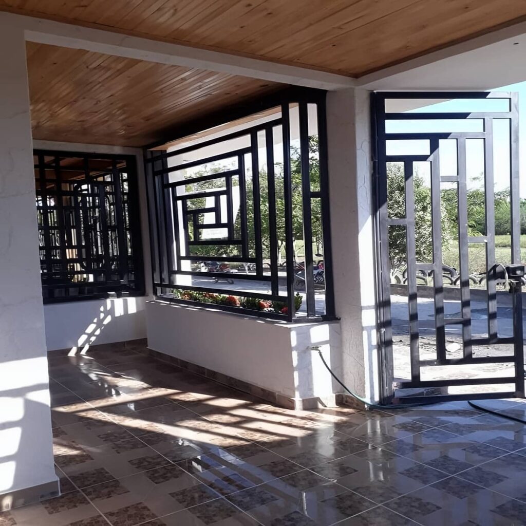 خرید حفاظ پنجره فلزی ساده در آمل