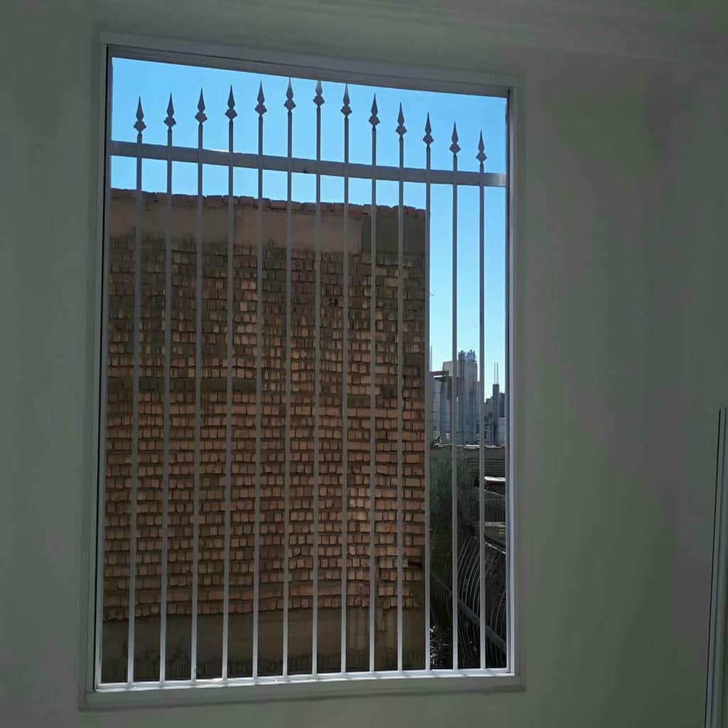 نصب حفاظ پنجره فلزی مدرن در بندرعباس