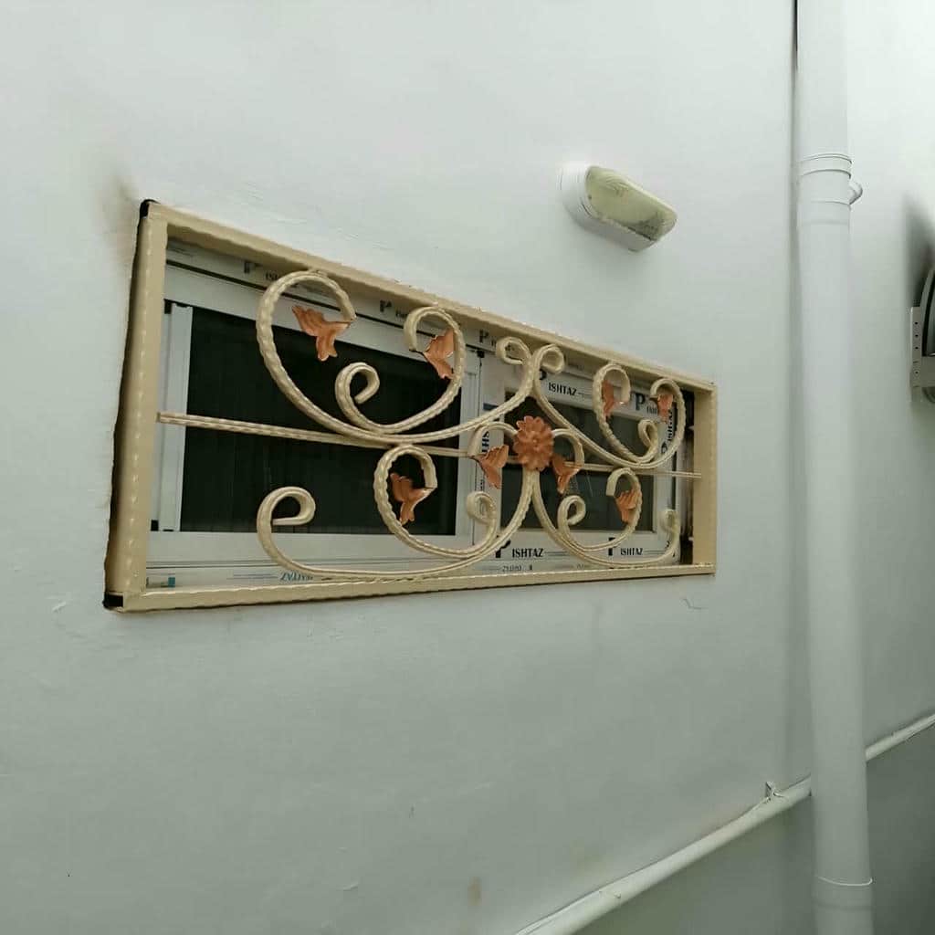نصب حفاظ پنجره فلزی مدرن در بندر انزلی