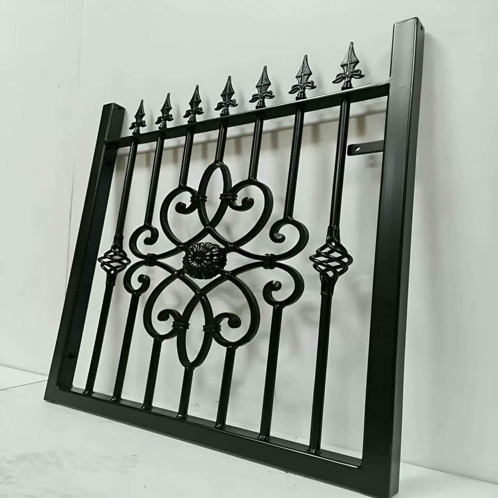 خرید حفاظ پنجره فلزی ساده در بومهن