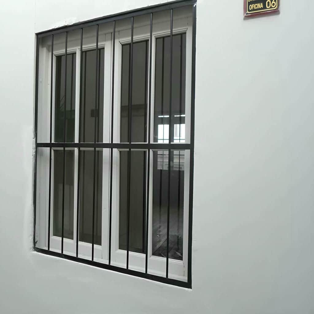 خرید حفاظ پنجره فلزی ساده در چالوس