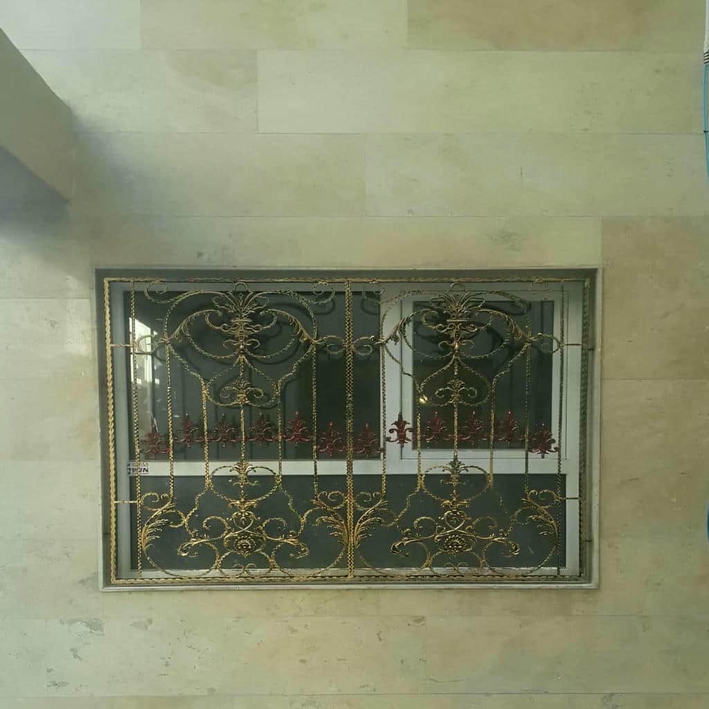 حفاظ پنجره فلزی در بندر انزلی