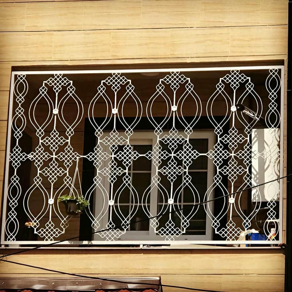 حفاظ پنجره فلزی در شهریار