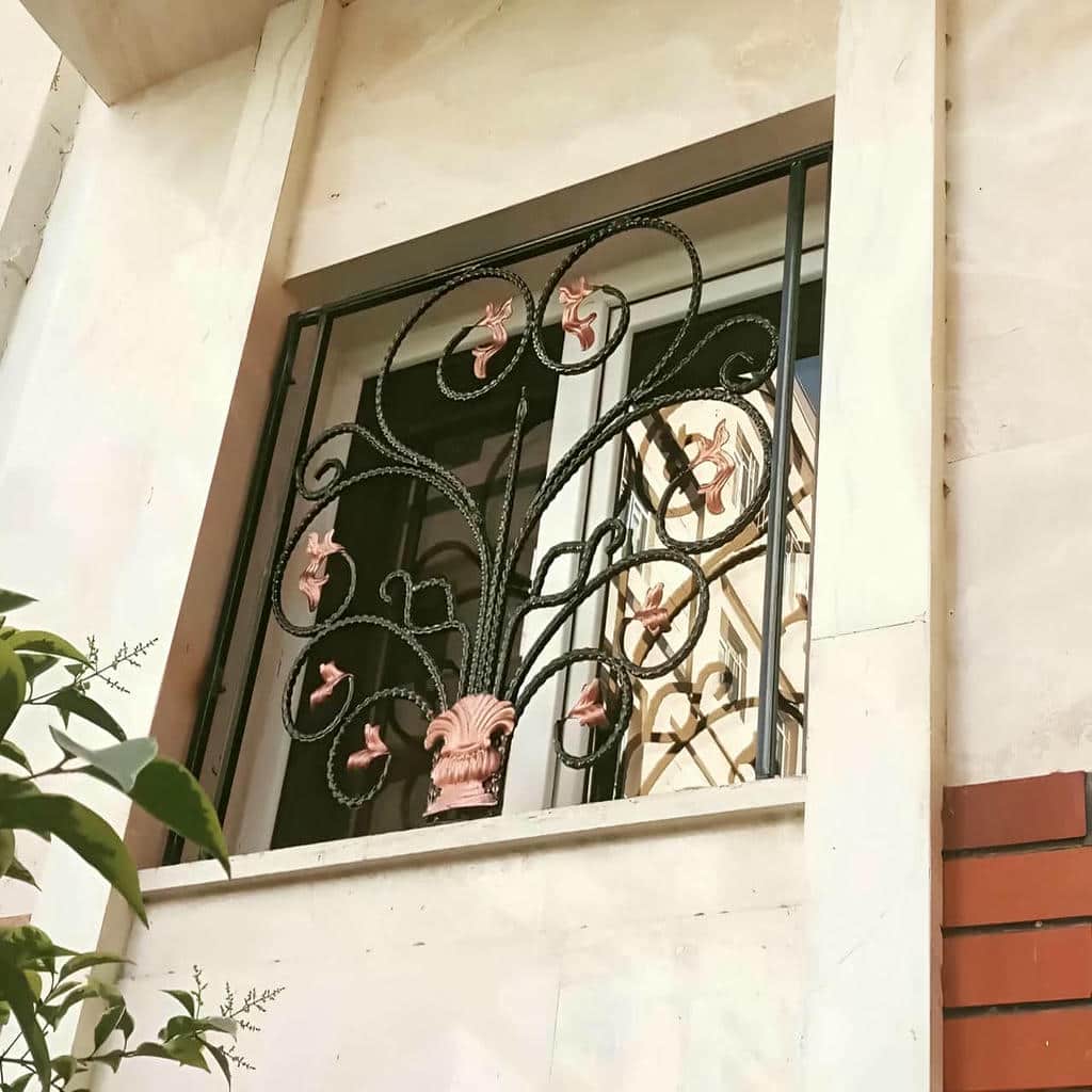 حفاظ پنجره فلزی در آبسرد
