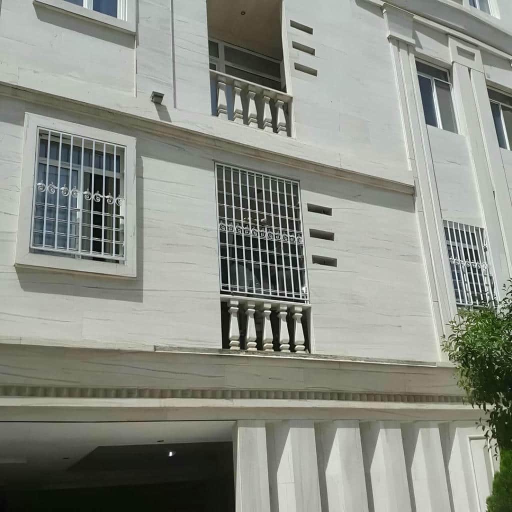 نصب حفاظ پنجره فلزی مدرن در دماوند