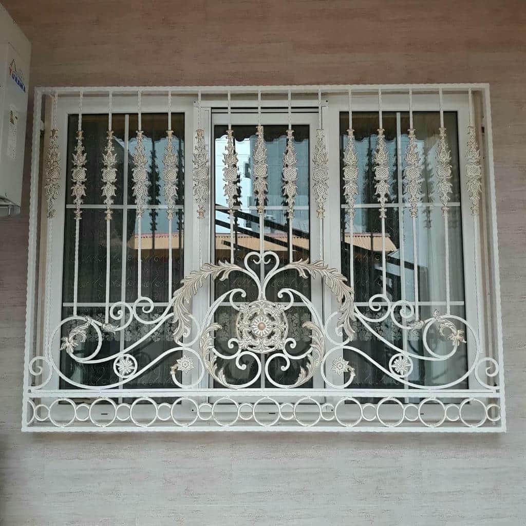 حفاظ پنجره فلزی در سمنان