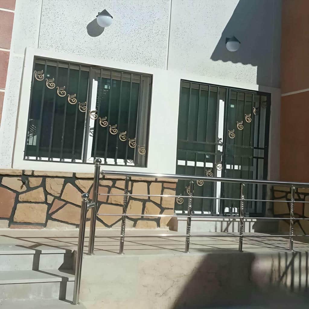 فروش حفاظ پنجره فلزی بازشو در استان گیلان
