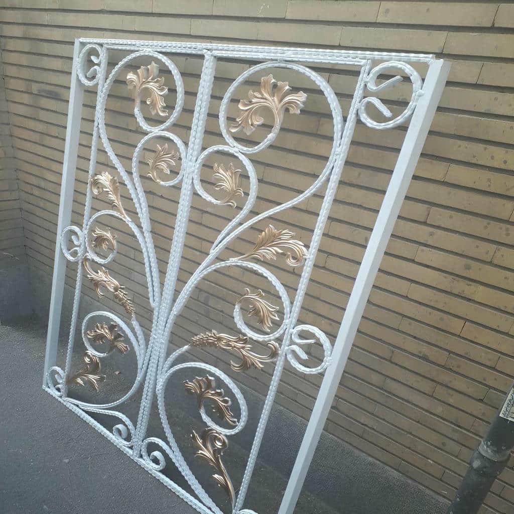 حفاظ پنجره فلزی در بندر چابهار
