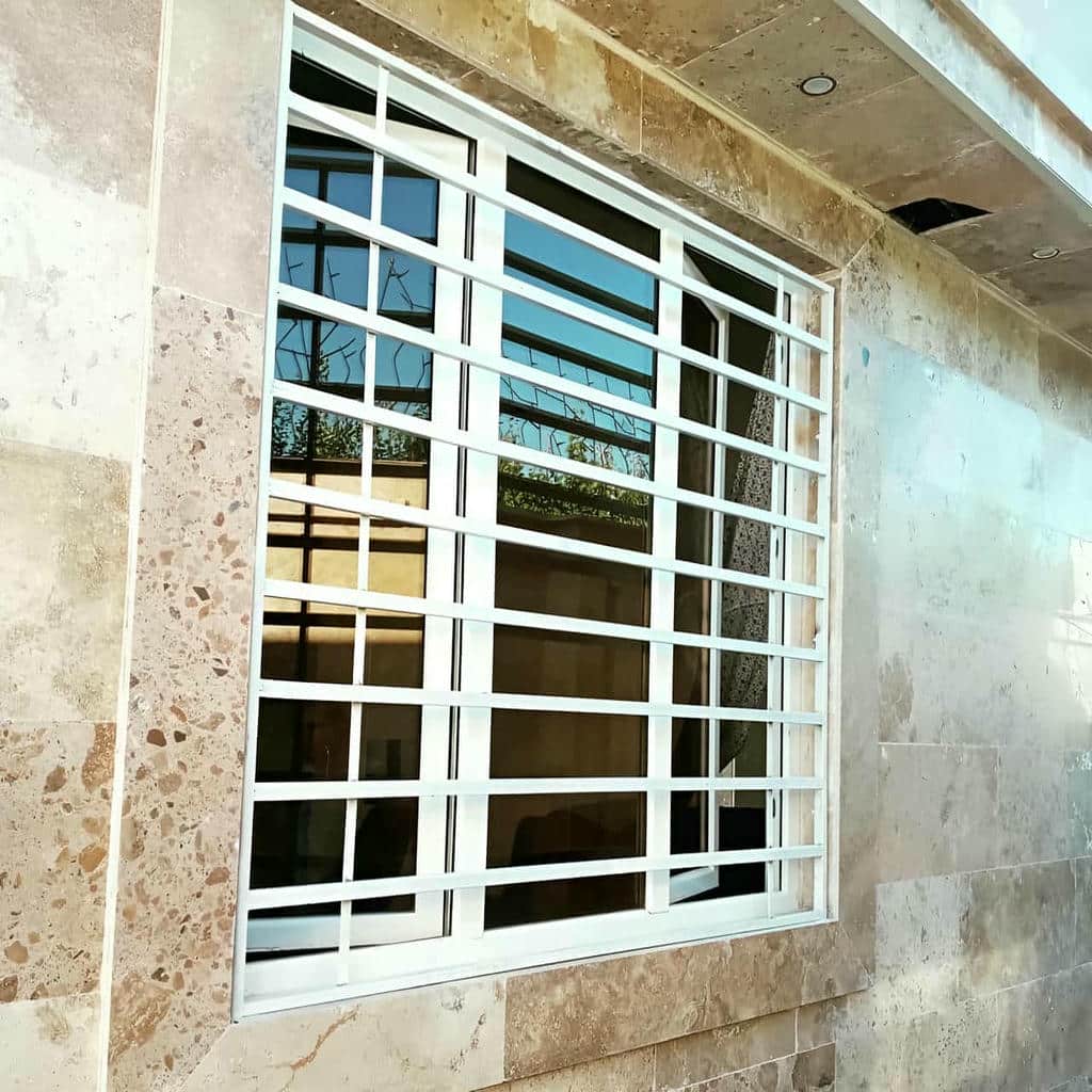 نصب حفاظ پنجره فلزی رنگی در اهواز