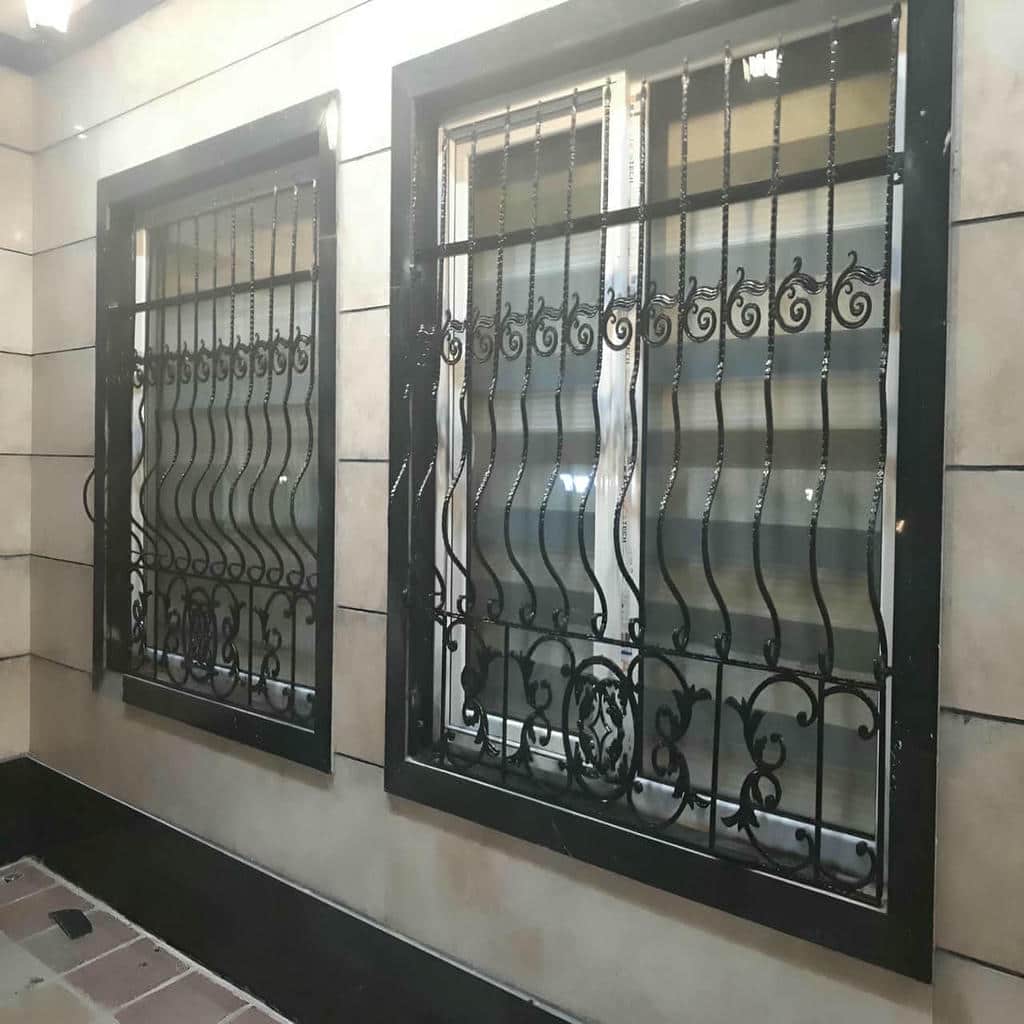 نصب حفاظ پنجره فلزی مدرن در بیرجند