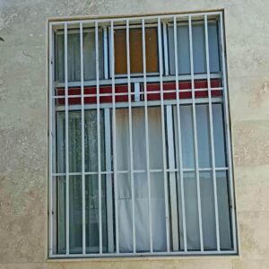 حفاظ پنجره فلزی در نسیم شهر
