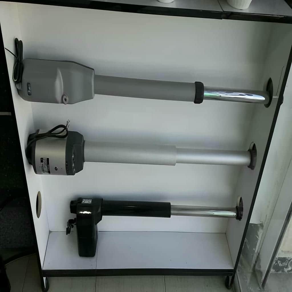 جک درب برقی پارکینگ در بومهن