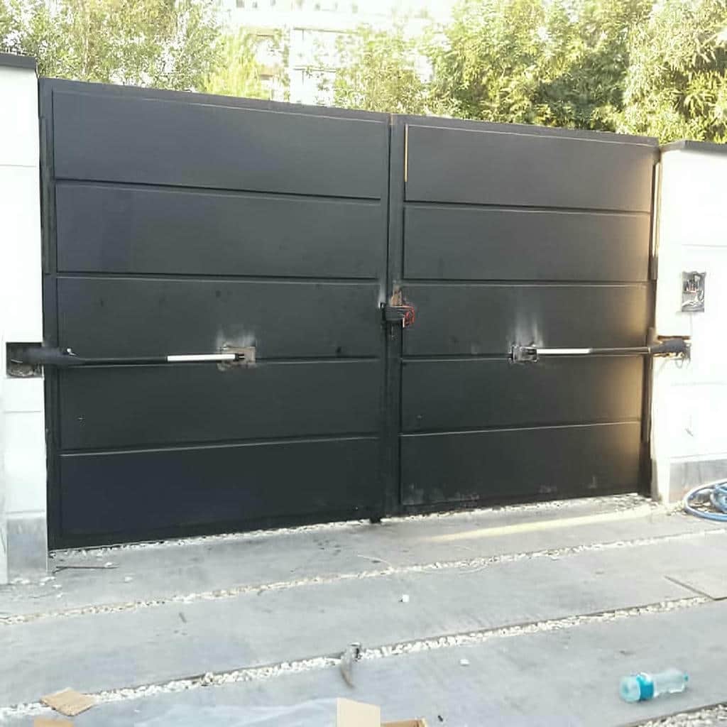 نصب جک درب پارکینگ تابلو فرمان دقیق در کاشان