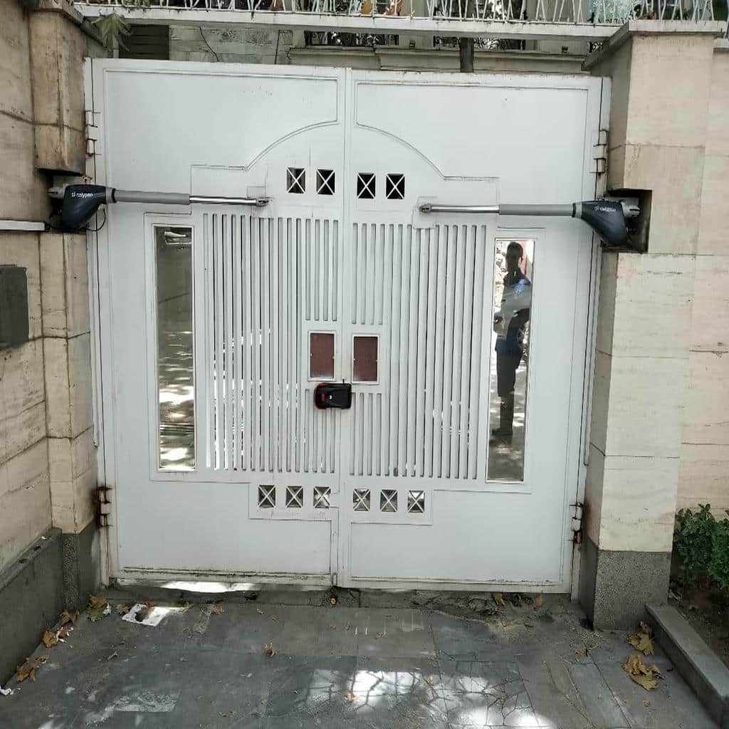 نصب جک درب برقی پارکینگ ضدزنگ در فیروزکوه