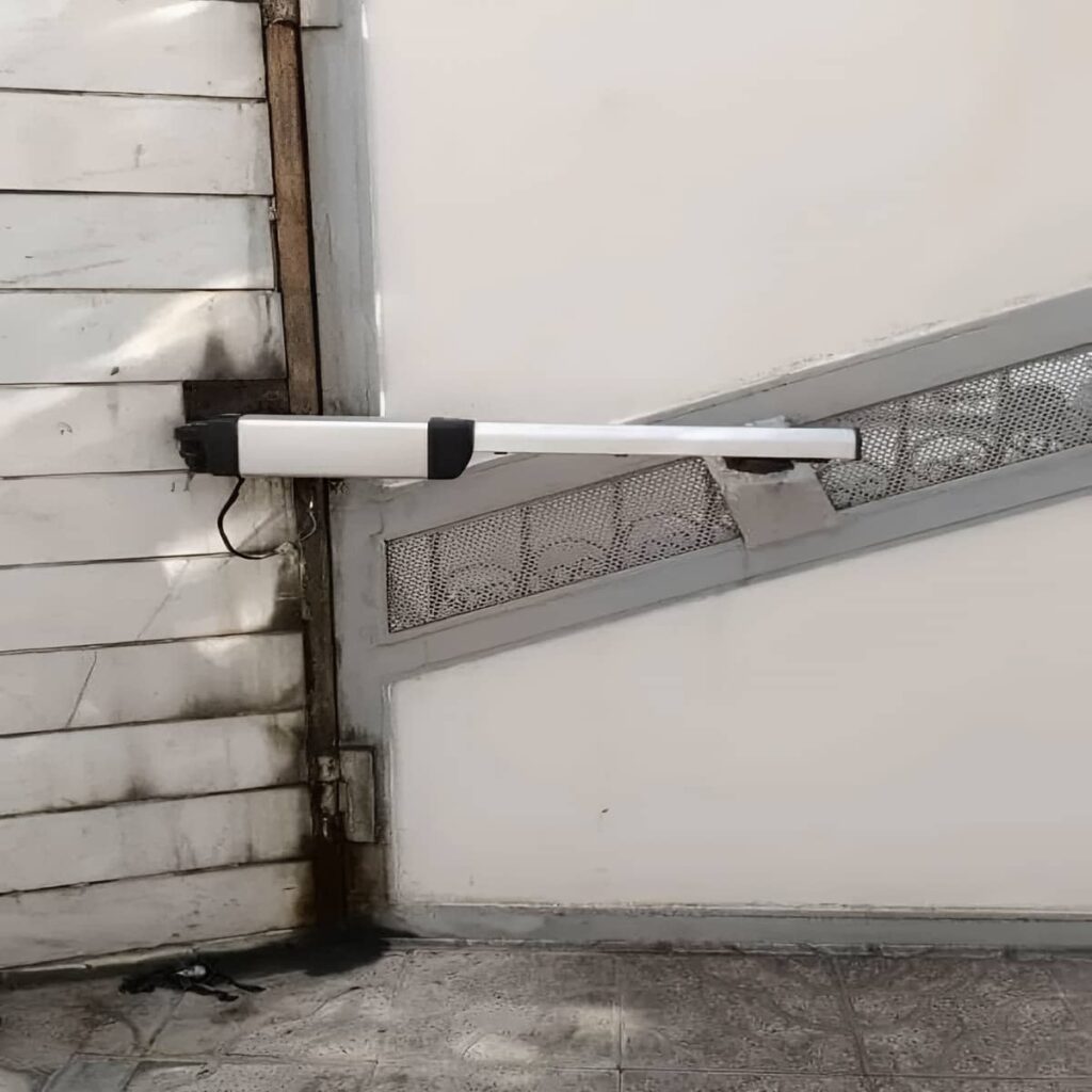 جک درب برقی پارکینگ در مریوان