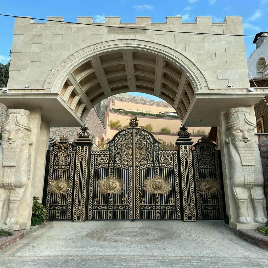 درب پارکینگ حیاط در ساوه