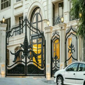 درب پارکینگ حیاط در بیرجند