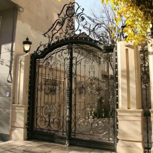 درب پارکینگ حیاط در فردیس کرج