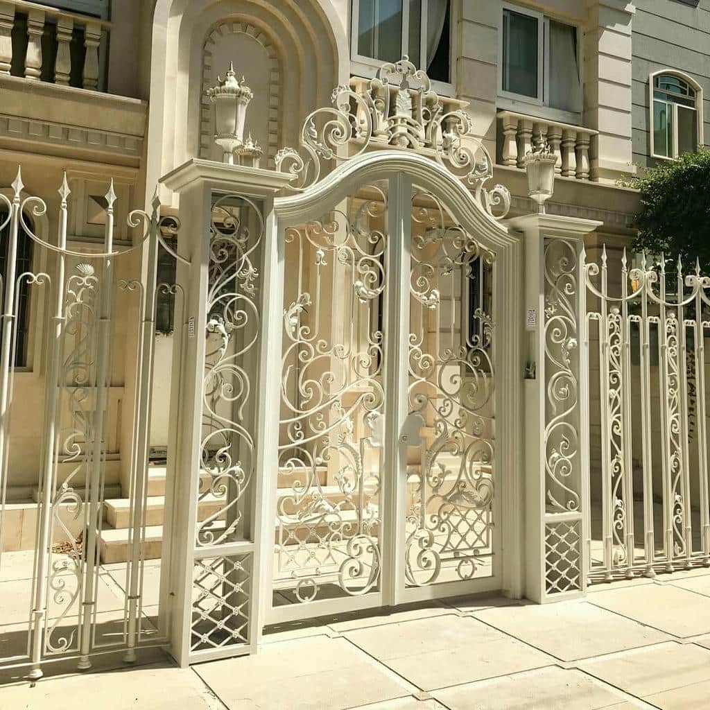 فروش درب پارکینگ حیاط پارکینگ آپارتمان در فیروزکوه