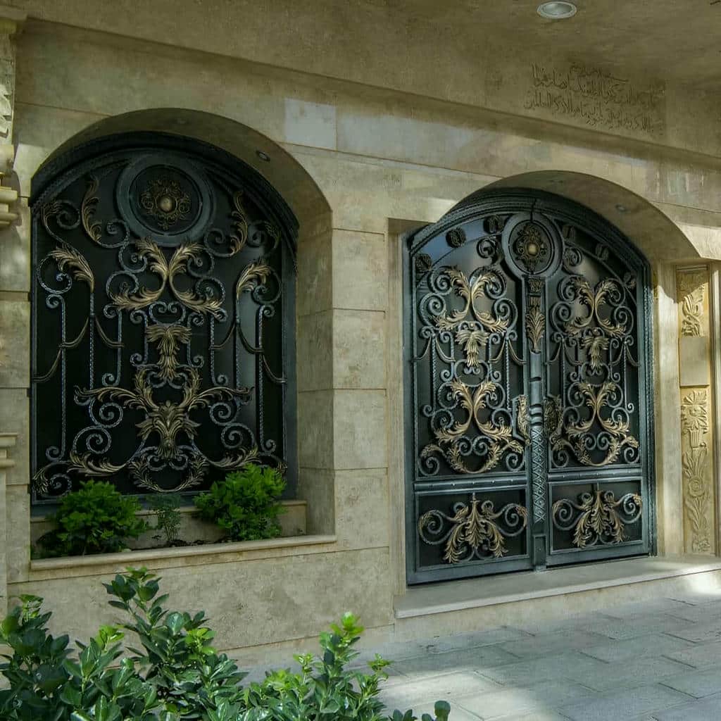 درب پارکینگ حیاط در اندیشه