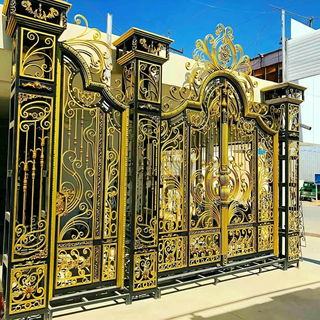 نصب درب پارکینگ حیاط مدرن در رامسر