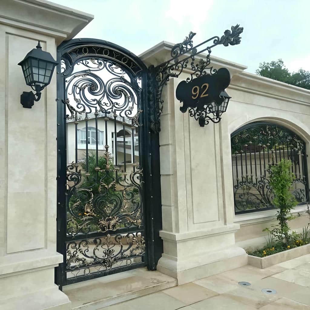 درب پارکینگ حیاط در فشم