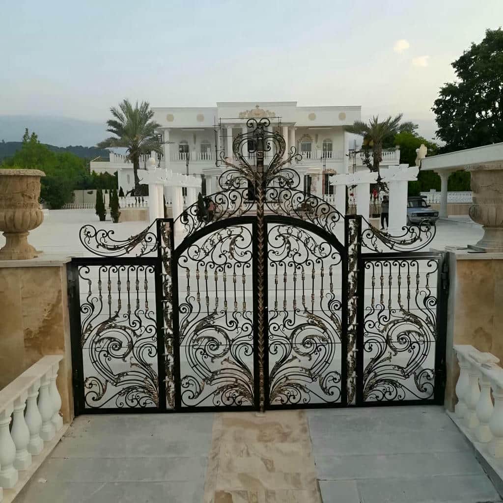 نصب درب پارکینگ حیاط مدرن در دماوند