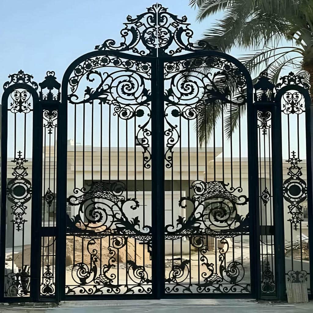 نصب درب پارکینگ حیاط آهنی ساده در رفسنجان