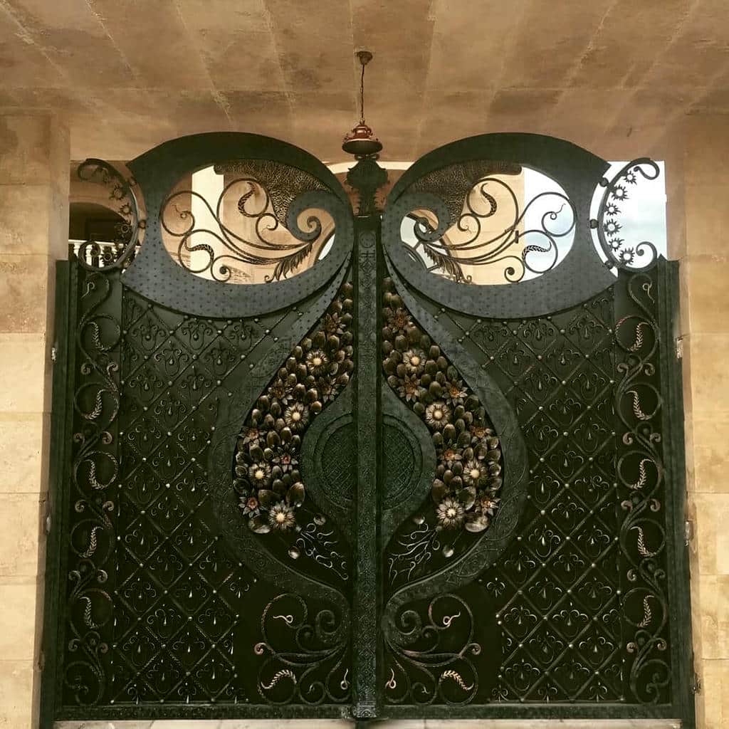درب پارکینگ حیاط در رفسنجان