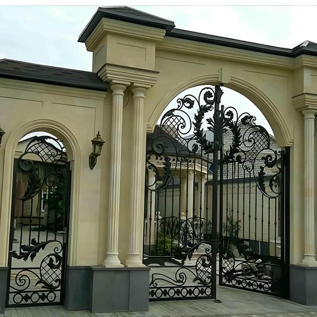 درب پارکینگ حیاط در پردیس